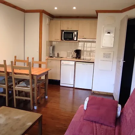 Apartment Cosy Pour 4 A Super-besse Avec Parking - Fr-1-814-178